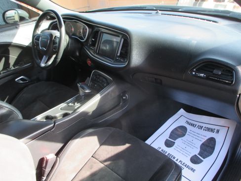 Used 2018 Dodge Challenger R/T Scat Pack image 4