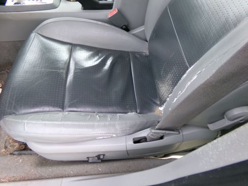 Used 2008 Dodge Avenger R/T image 9