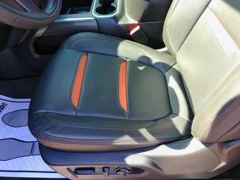 Used 2022 GMC Sierra 2500 AT4 image 66