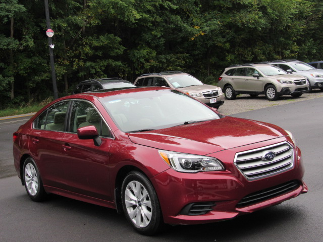 Used 2015 Subaru Legacy 2.5i Premium AWD/4WD image 14