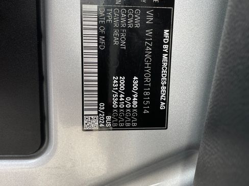 Used 2024 Mercedes-Benz Sprinter 2500 image 7