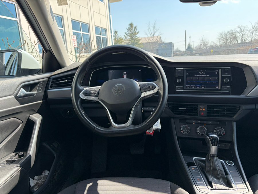 Used 2022 Volkswagen Jetta S FWD image 21
