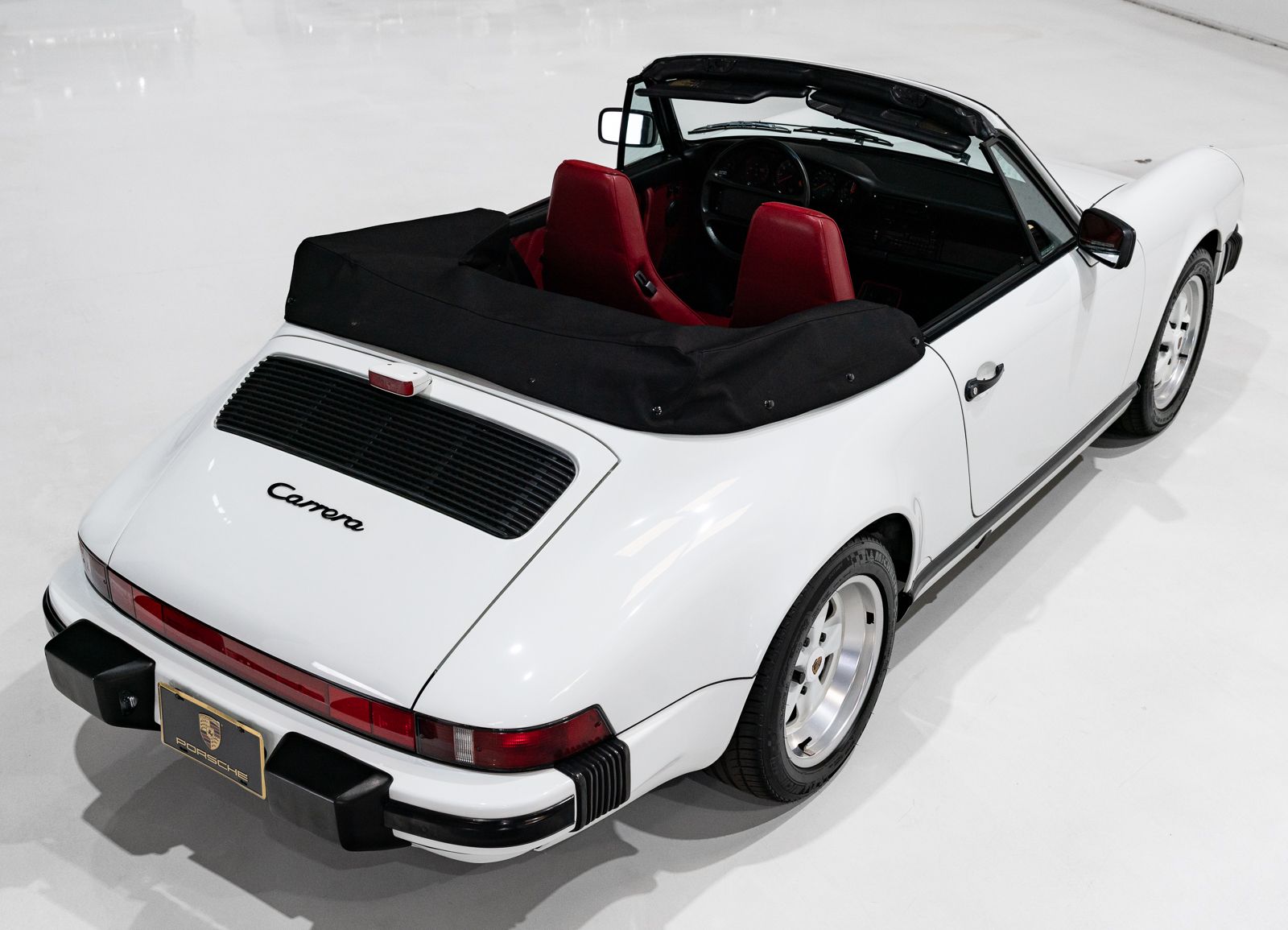 Used 1989 Porsche 911 Carrera Cabriolet RWD image 25