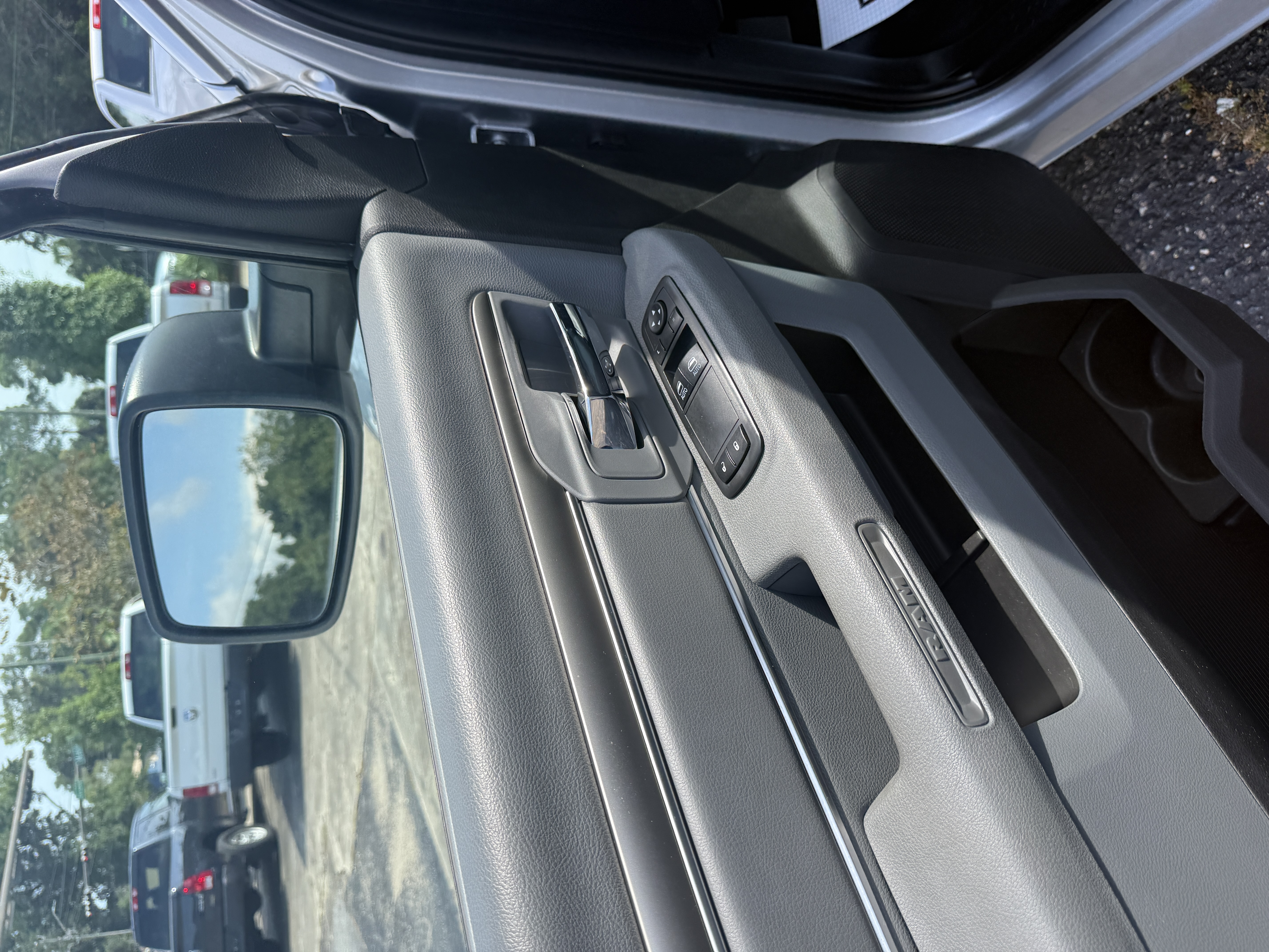 Used 2018 RAM 1500 2WD Regular Cab ST image 8