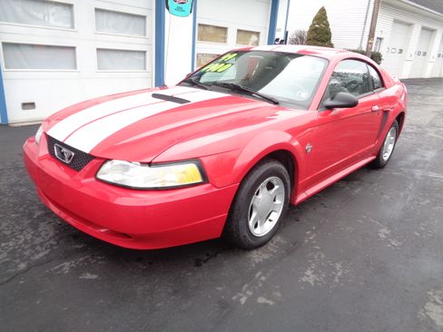 Used 1999 Ford Mustang image 1