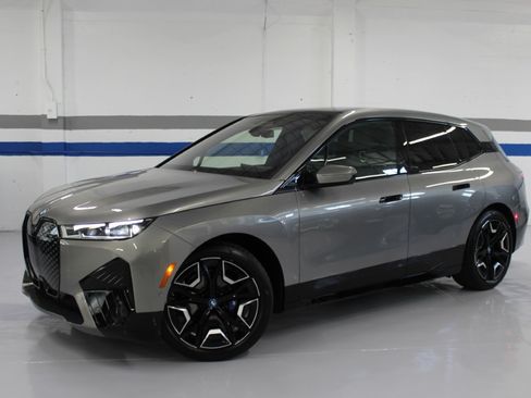 Used 2024 BMW iX M60 image 1