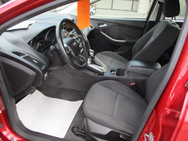 Used 2012 Ford Focus SEL Hatchback FWD image 12