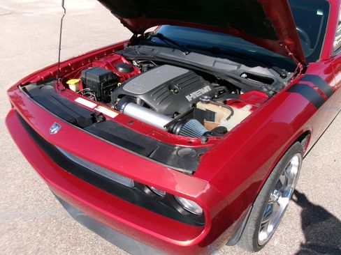 Used 2010 Dodge Challenger R/T image 13