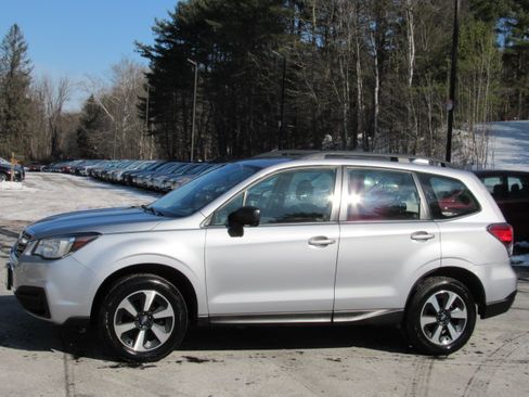 Used 2018 Subaru Forester 2.5i Premium image 4