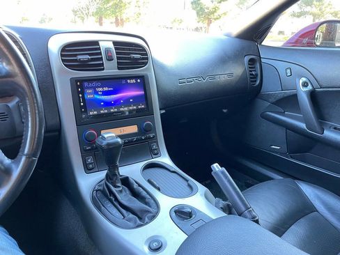 Used 2005 Chevrolet Corvette image 18