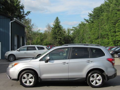 Used 2015 Subaru Forester 2.5i Premium AWD/4WD image 11