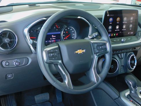 Used 2025 Chevrolet Blazer FWD LT w/ 2LT image 14