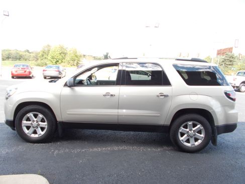 Used 2015 GMC Acadia SLE image 8