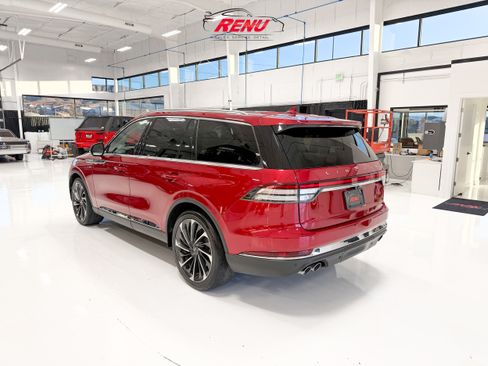 Used 2020 Lincoln Aviator Reserve image 3