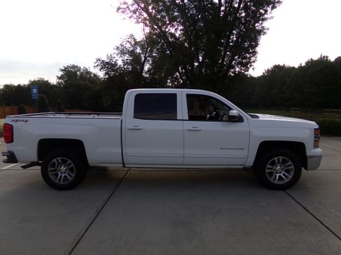 Used 2015 Chevrolet Silverado 1500 4x4 Crew Cab LT image 6