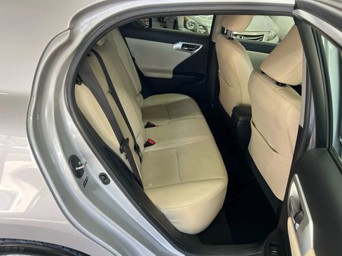 Used 2012 Lexus CT 200h image 15