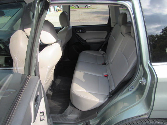 Used 2014 Subaru Forester 2.5i Limited AWD/4WD image 16