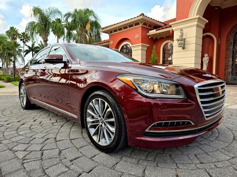 Used 2015 Hyundai Genesis 3.8 image 3