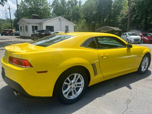 Used 2015 Chevrolet Camaro LS Coupe RWD image 5