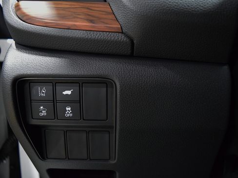 Used 2018 Honda CR-V Touring image 30