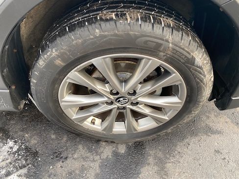 Used 2016 Toyota RAV4 Limited image 9