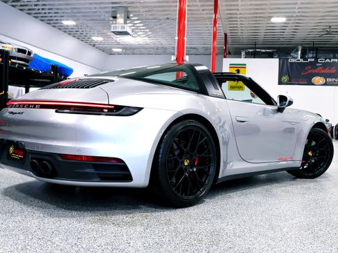 Used 2021 Porsche 911 Targa 4S image 11