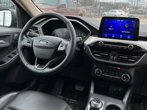 Used 2020 Ford Escape SEL image 10