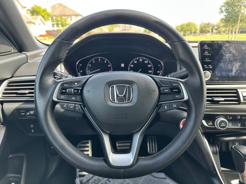 Used 2019 Honda Accord Sport image 10