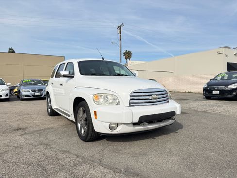 Used 2009 Chevrolet HHR LT image 11
