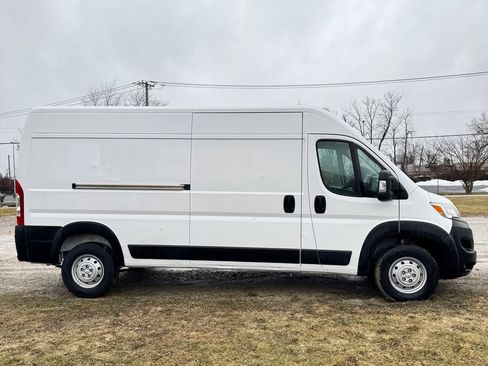 Used 2023 RAM ProMaster 2500 image 5