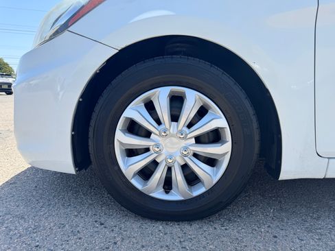 Used 2014 Hyundai Accent GLS image 13