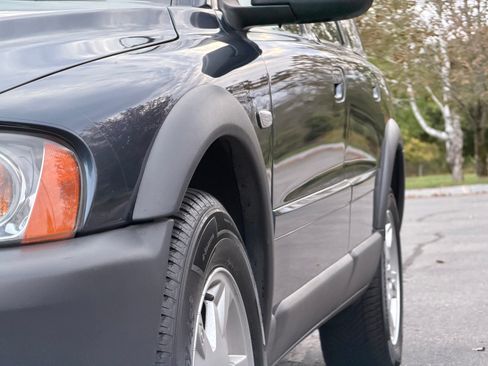 Used 2005 Volvo XC70 image 22