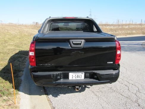 Used 2008 Chevrolet Avalanche LTZ image 10