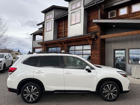 Used 2021 Subaru Forester Limited image 6