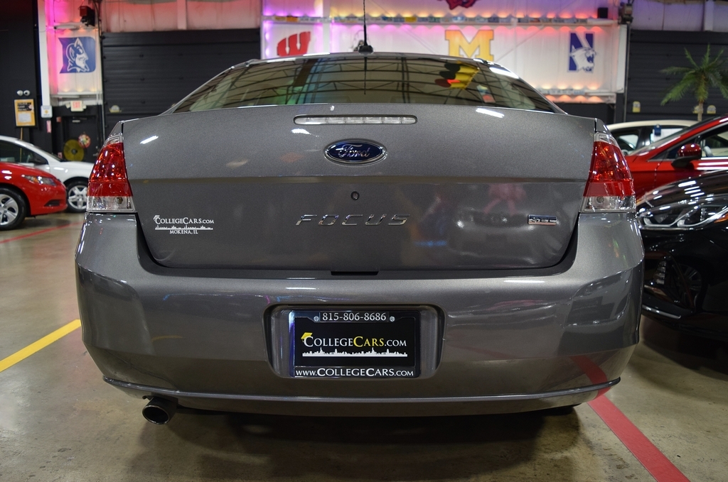 Used 2009 Ford Focus SEL Sedan FWD image 9