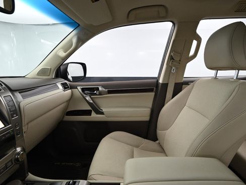 Used 2019 Lexus GX 460 Premium image 32