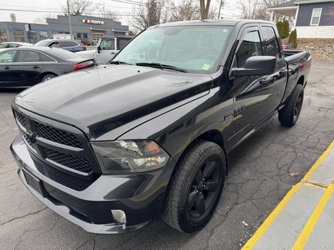 Used 2017 RAM 1500 Express image 1