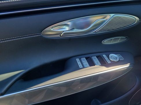 Used 2024 Genesis GV70 3.5T Sport Advanced image 14