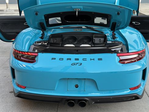 Used 2018 Porsche 911 GT3 image 33