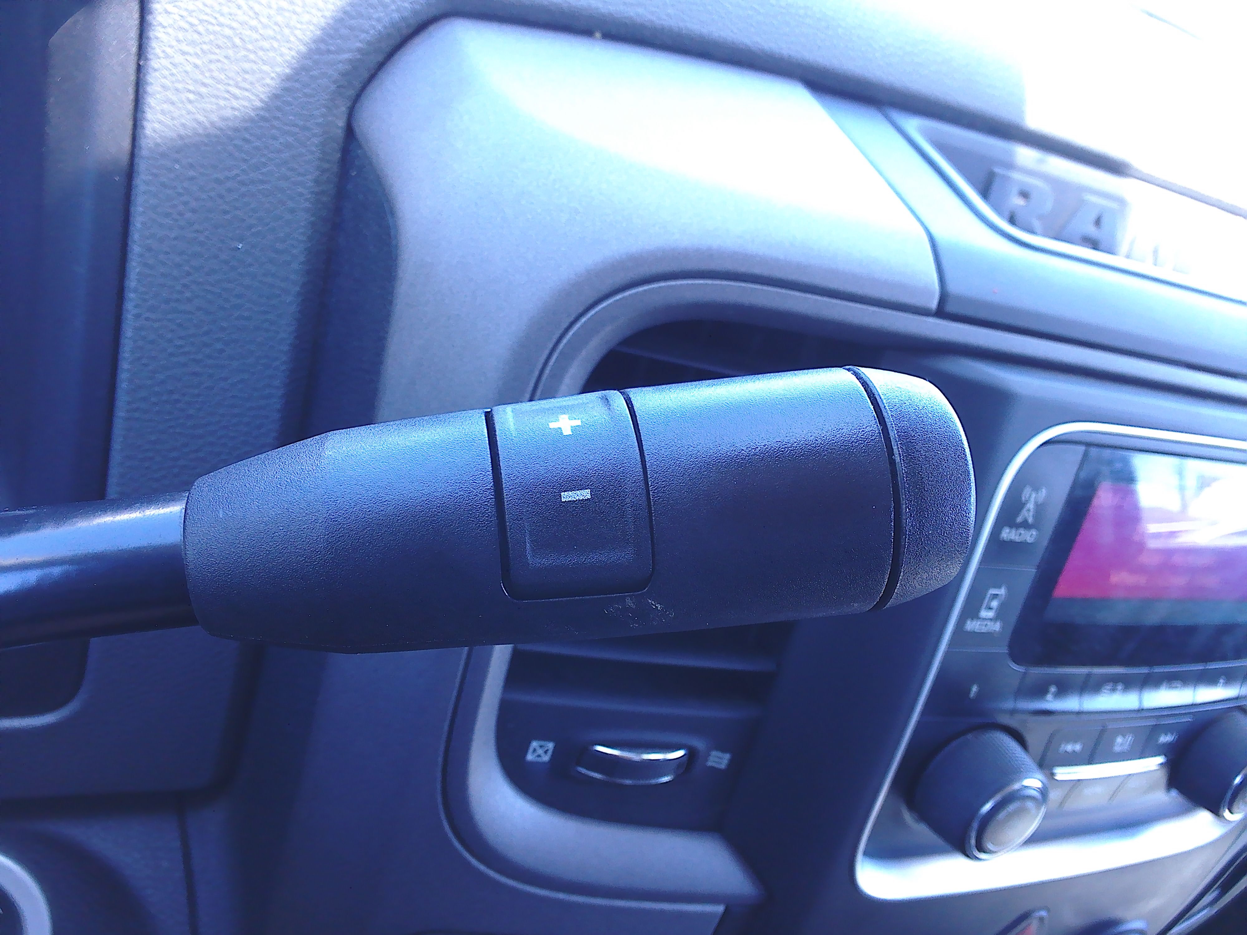 Used 2013 RAM 1500 2WD Crew Cab Express image 24