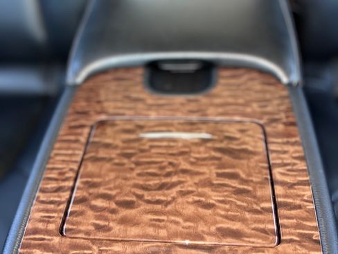Used 2018 Nissan Armada Platinum image 10