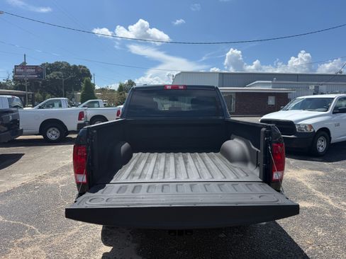 Used 2019 RAM 1500 2WD Crew Cab Classic Tradesman image 4