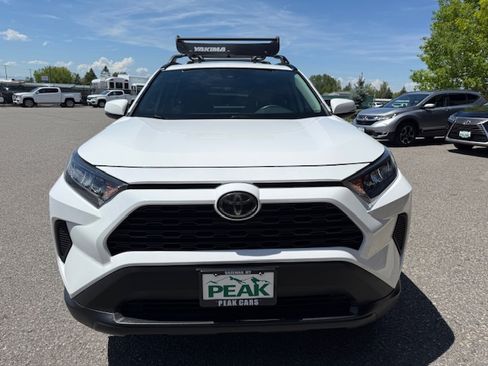 Used 2019 Toyota RAV4 AWD LE image 8