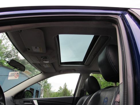 Used 2012 MAZDA MAZDA3 s Touring Sedan FWD image 19