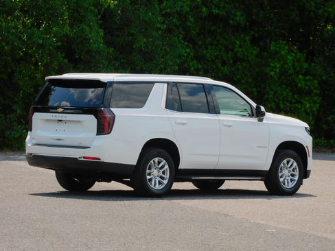 Used 2025 Chevrolet Tahoe 4WD LT image 8
