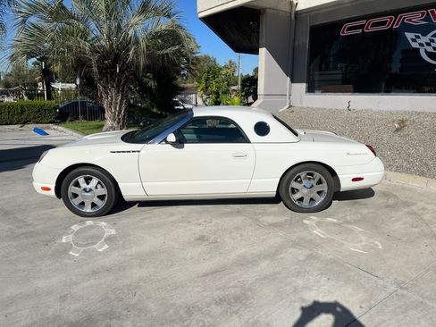 Used 2002 Ford Thunderbird image 2