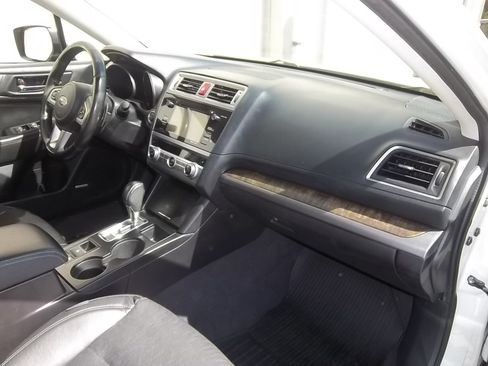 Used 2016 Subaru Outback 2.5i Limited AWD/4WD image 23