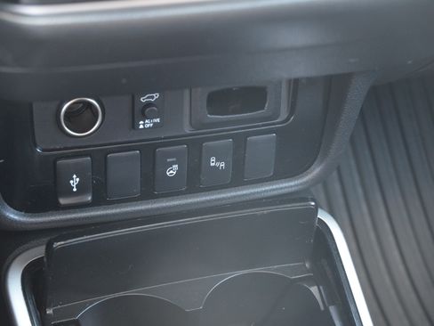 Used 2019 Mitsubishi Outlander GT image 22