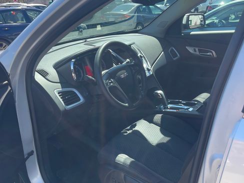 Used 2013 GMC Terrain SLE FWD image 8