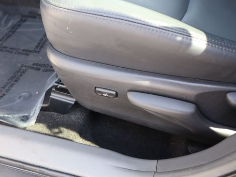 Used 2012 Toyota Prius V Five image 17